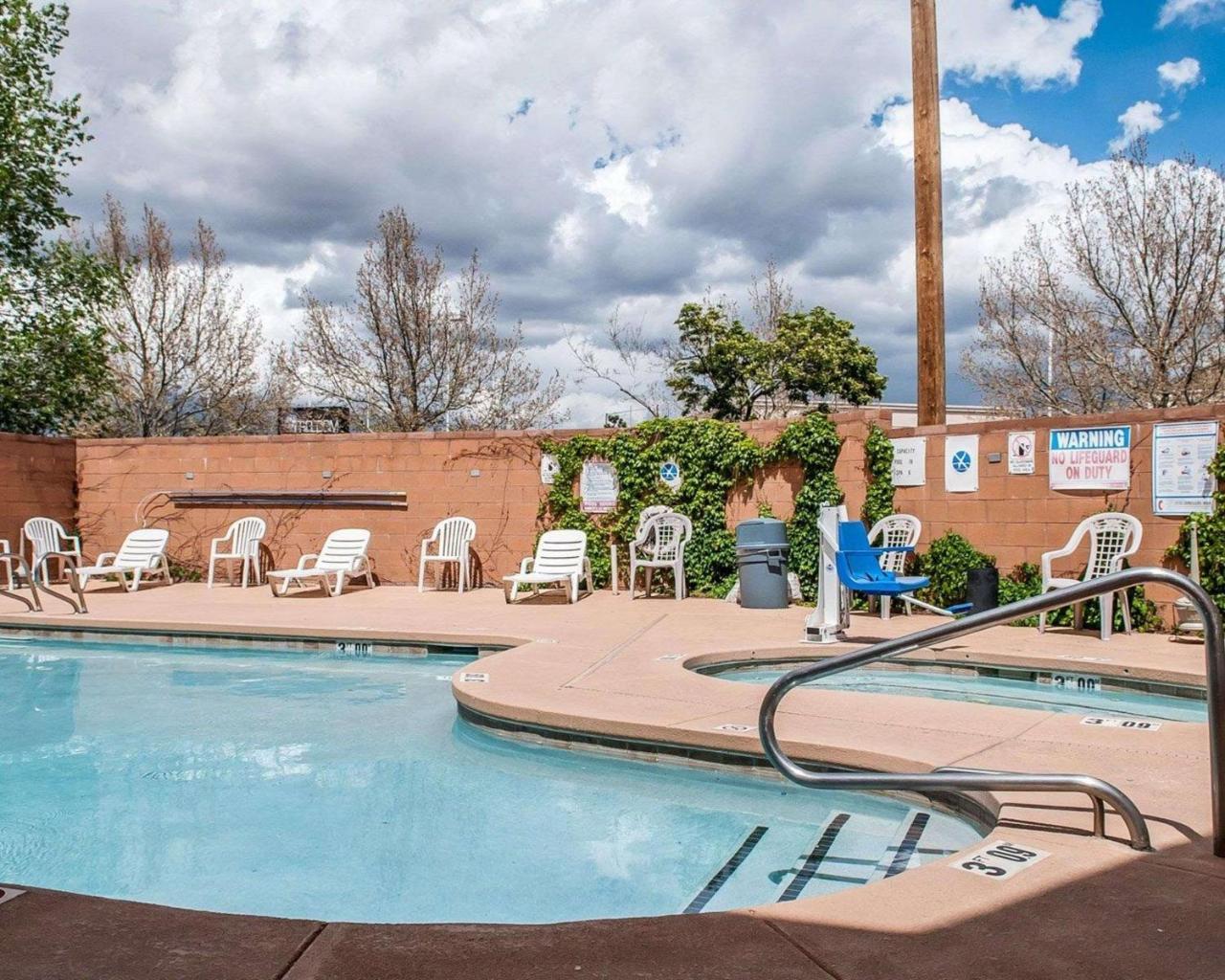 Econo Lodge Inn & Suites Σάντα Φε Εξωτερικό φωτογραφία